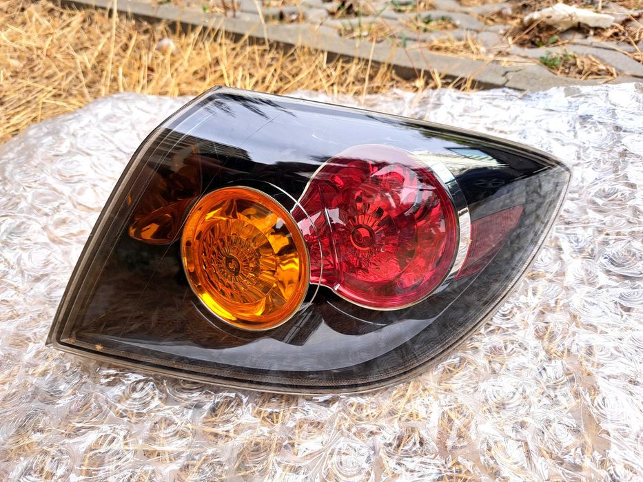 Десен стоп за Мазда 3