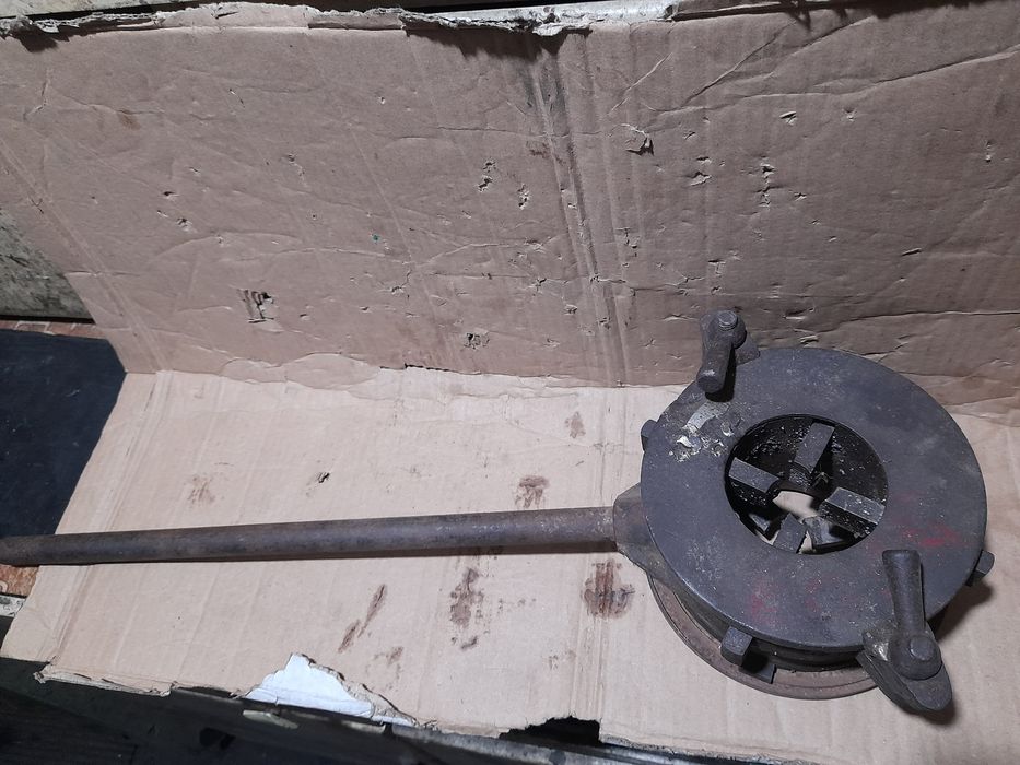 Флашка за нарязване на тръбни резби