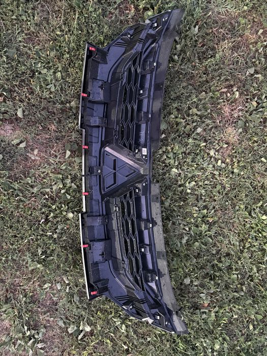 Централна решетка за Митцубиши / Mitsubishi L200 2019-