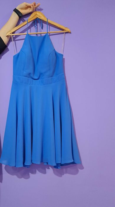 Къса официална рокля