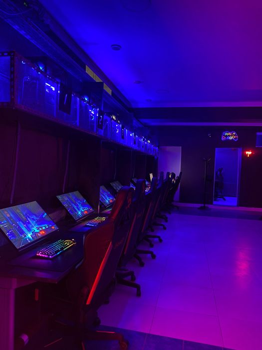 Продам компьютерный клуб