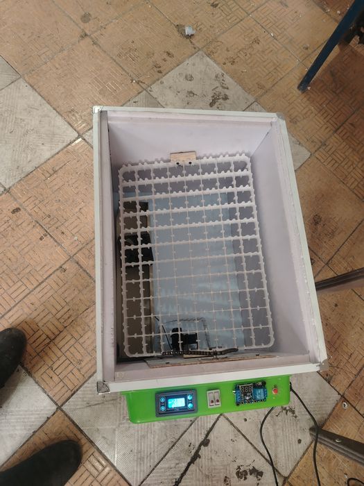 Инкубаторлар сотилади