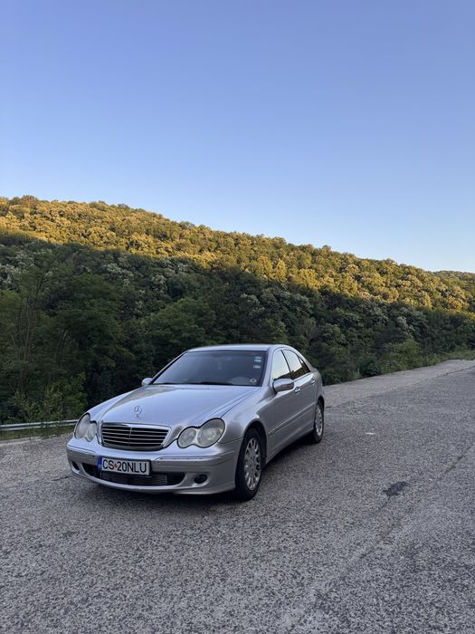 MERCEDES-BENZ C-Class 2005