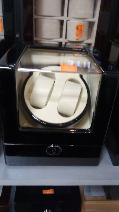 Шкатулки для подзавода часов