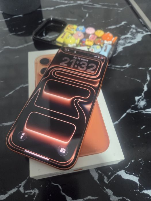 Продам IPhone 17 pro 512 gb