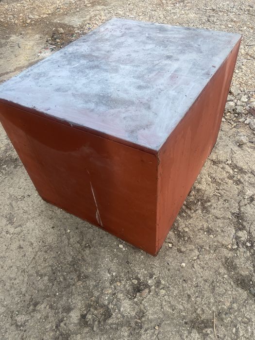 Шкаф за чертежи и / или инструменти