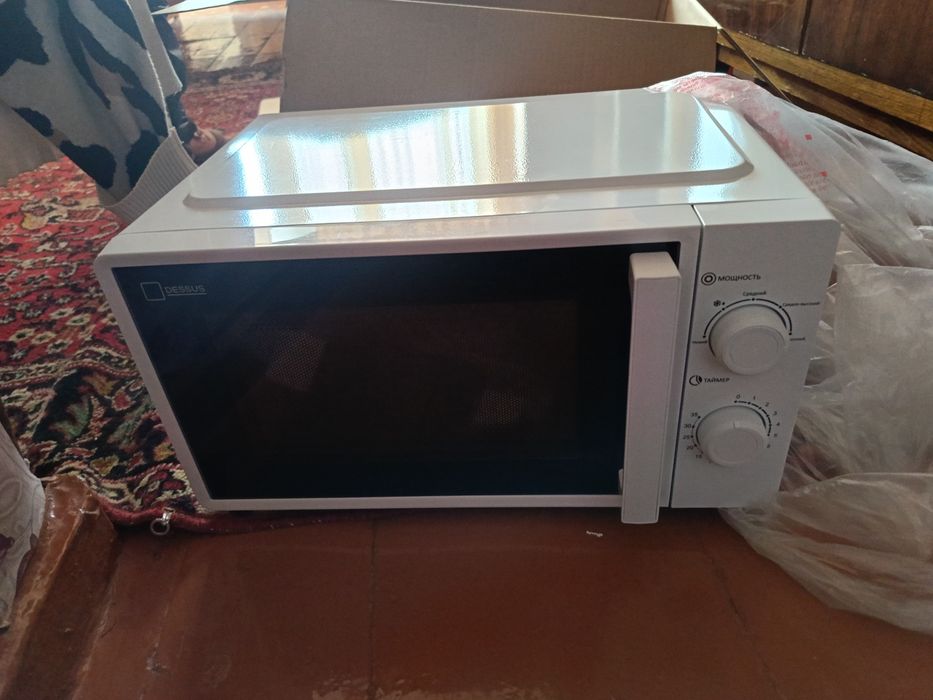 Микроволновка dessus DM-2001w