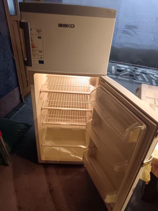 vand Frigider Beko