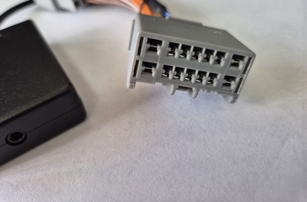 Автомобилен Bluetooth адаптер Volvo V50 (aux in) - Hands Free Wefa