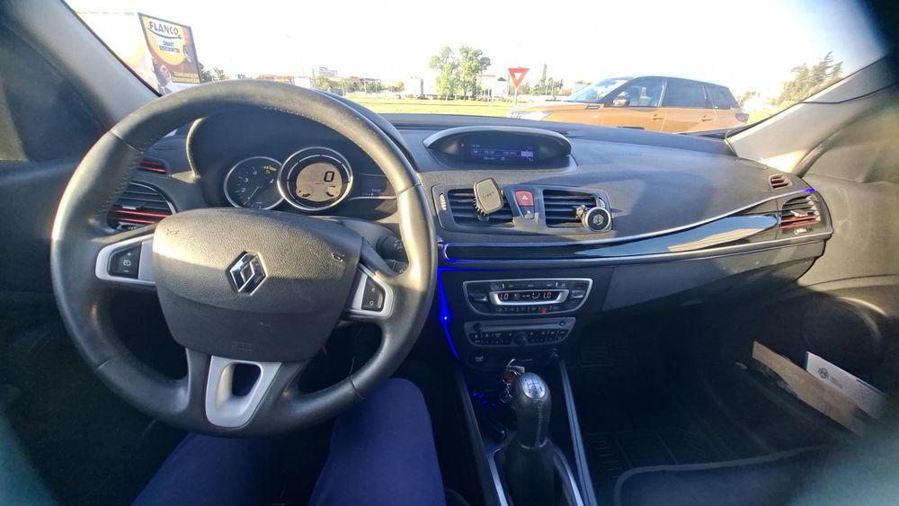 RENAULT Megane 2011 — imagine 4