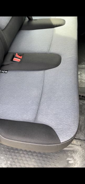 Премахване на петна и миризми от мека мебел - професионално пране на място