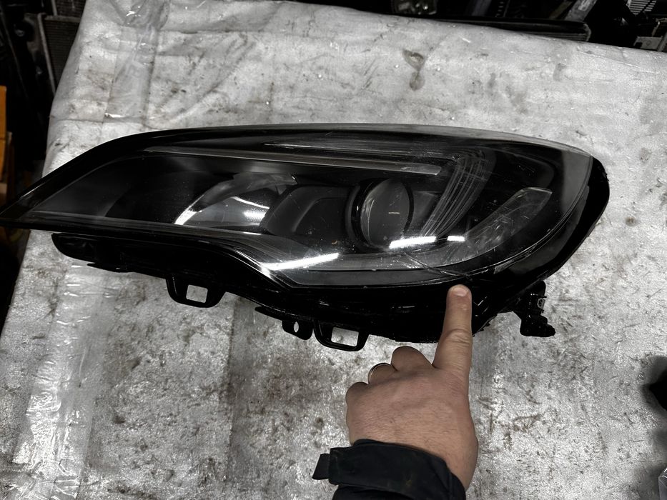 Far stânga opel astra k.