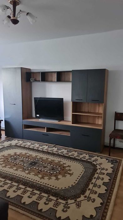 Inchiriez apartament 4 camere
