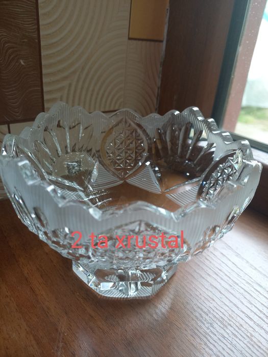 Xrustal va oniks sotiladi