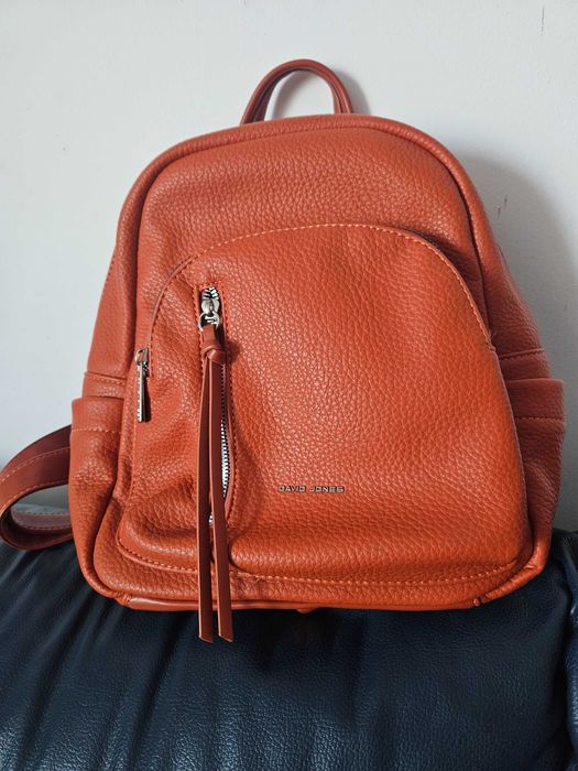 Дамска раница David Jones