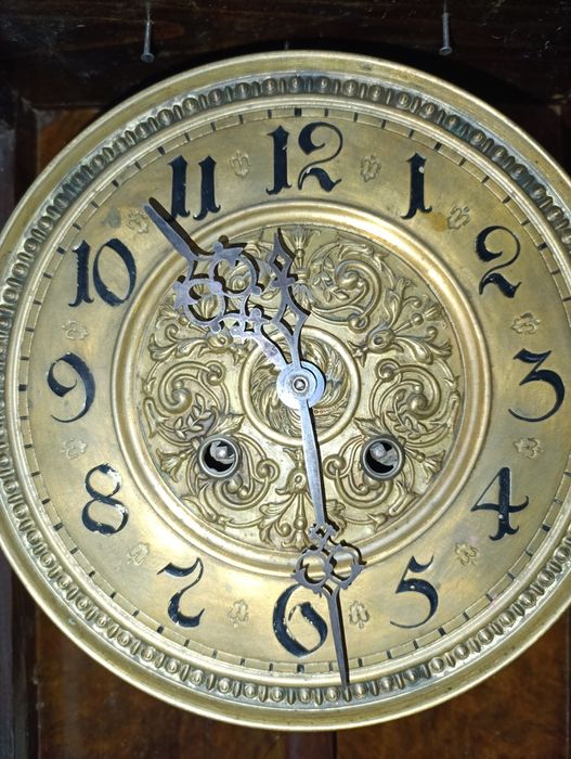 Часы антикварные