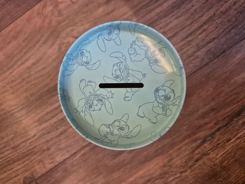 Касичка метална  .