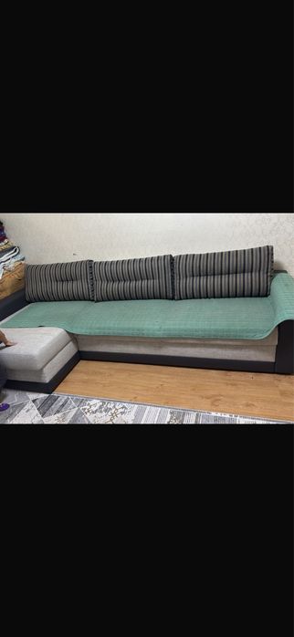 Срочно продам диван с переездом
