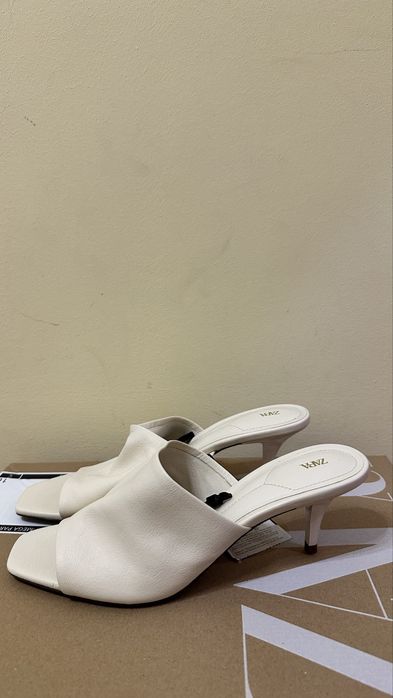 Кожаные мюли Zara 39 размера