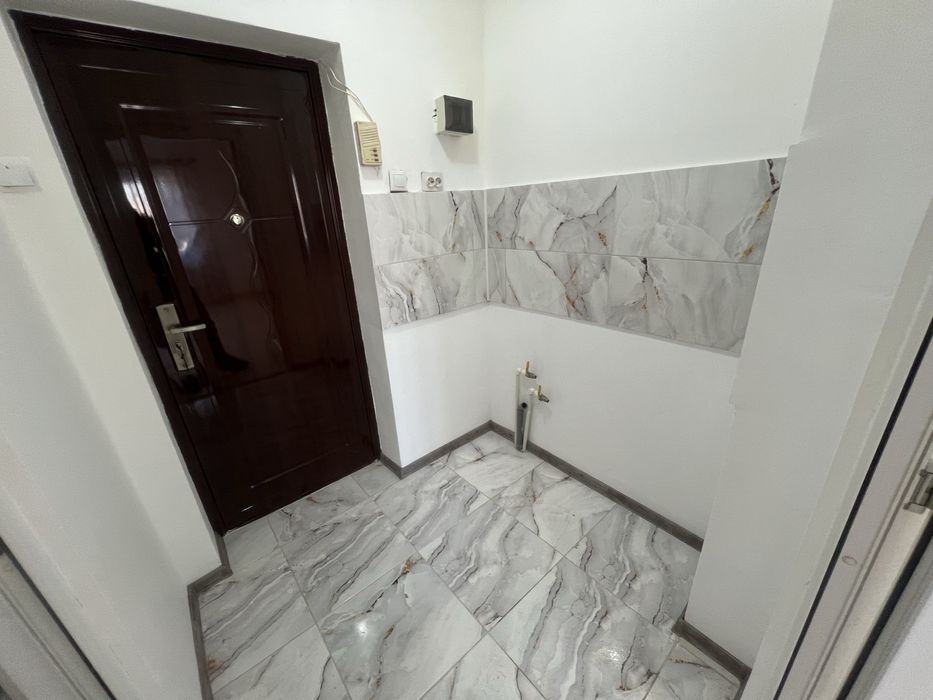 Vand garsoniera in bloc de apartamente in orasu navodari centru