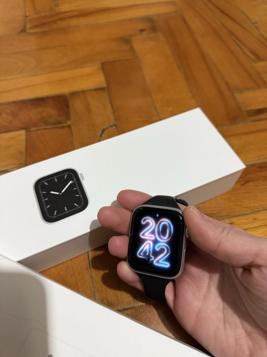 Apple watch series 5