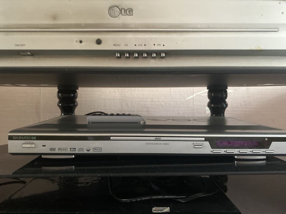 Продам телевизор,велосипед,синки ,зеркола