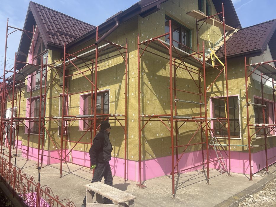 Amenajari interioare și exterioare