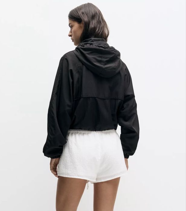 Легкая куртка Pull&Bear, новая с этикеткой, размер М