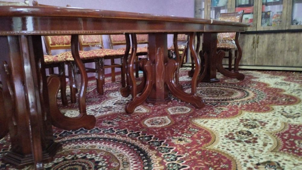 Продоется Стол стулы