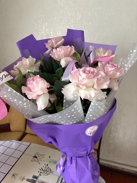 Гүл сатылад 10000 нан