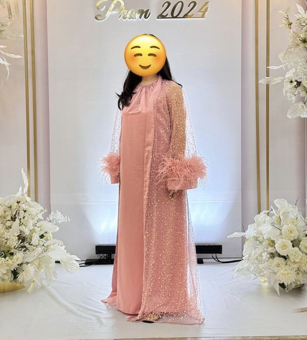 Дизайнерское платье