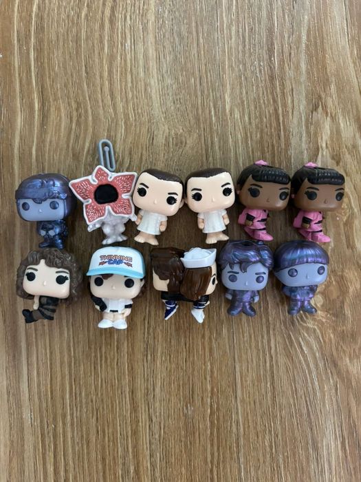 Stranger things kinder joy фигурки