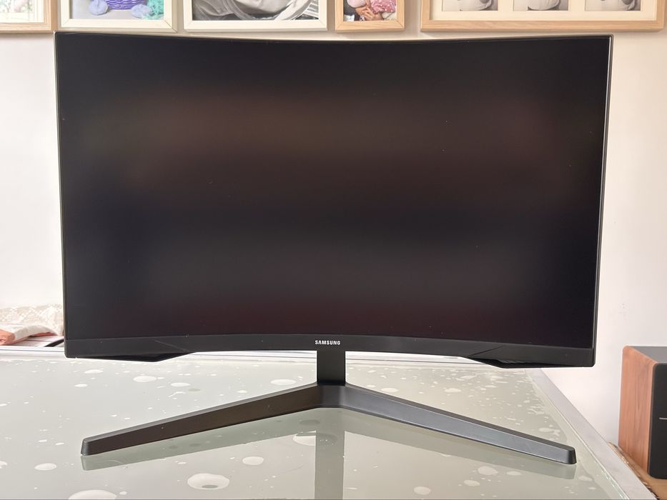 Монитор Samsung Odyssey G55A QHD 165Hz с повреден HDMI порт