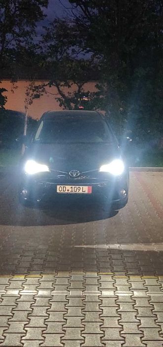 Toyota Avensis 2015година. 2.0 D-4D 143к.с.
