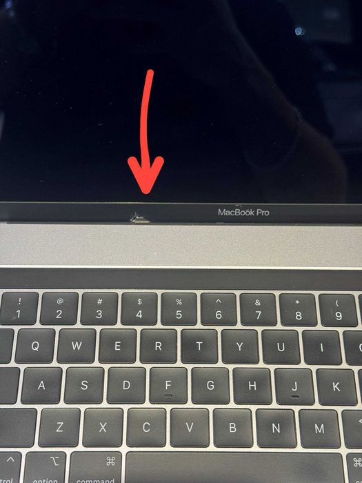 Macbook PRO 15 2019г Core i7 Radeon Pro 555X 4Gb ram 16 ssd 512