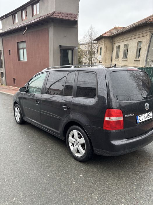 Vw touran 2.0 l 140 cp