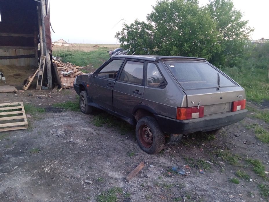 Продам ваз 2109 по болтам