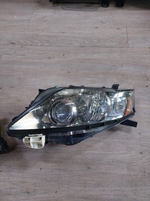 Фары на Lexus RX