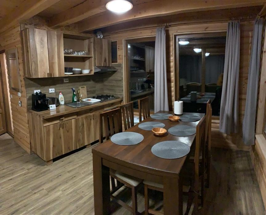 Cabana Bușteni-Apuseni de închiriat cu 2 dormitoare 350 -450 lei / zi