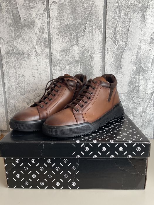 Ghete din piele naturala