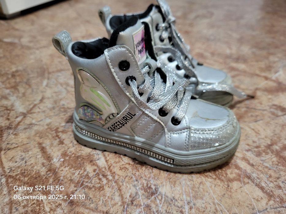 Детская обувь разного размера