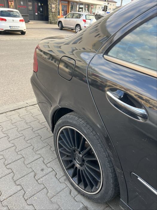 Dezmembrez sau intreg