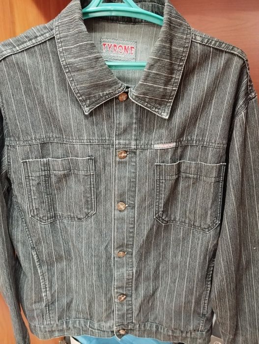 Продам Джинсвую ветровку