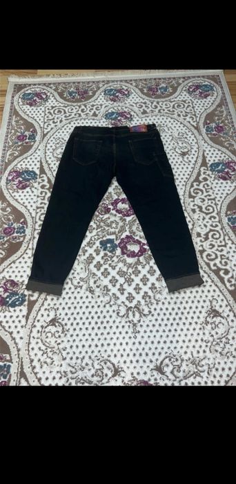 Blugi Dsquared2 de vanzare