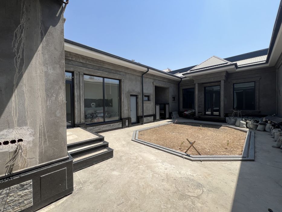 Hovli sotiladi 3 sotix