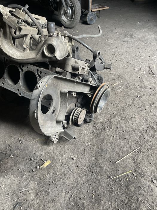 Двигатель На Опель Вектра .