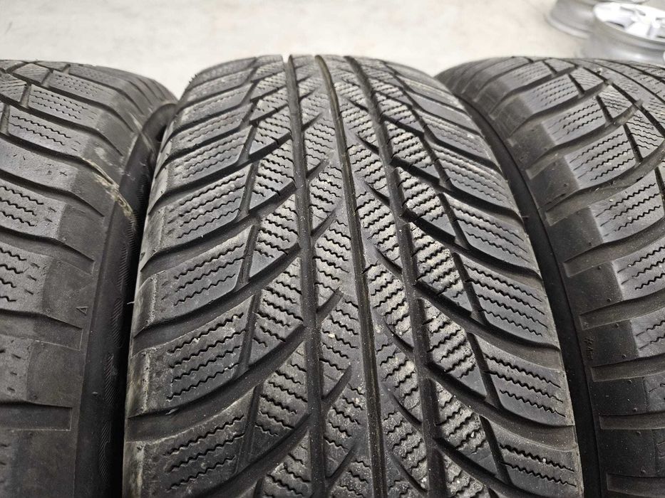4 Anvelope IARNA 205.60.16 'Bridgestone' Runflat