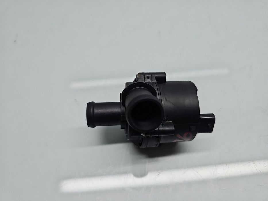Pompa recirculare apa Volkswagen Tiguan II (AD1, AX1) [2016-2018] 5Q09