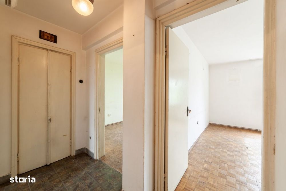 Apartament 2 camere et 3/4 Central, Pitesti