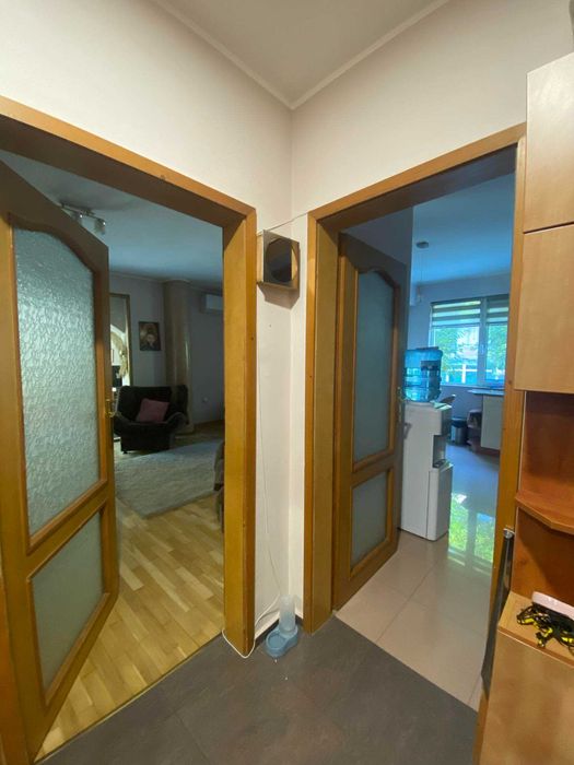 Продава се Многостаен апартамент в Пловдив, Младежки Хълм - 130 кв.м за 2539 €/кв.м - Снимка #9